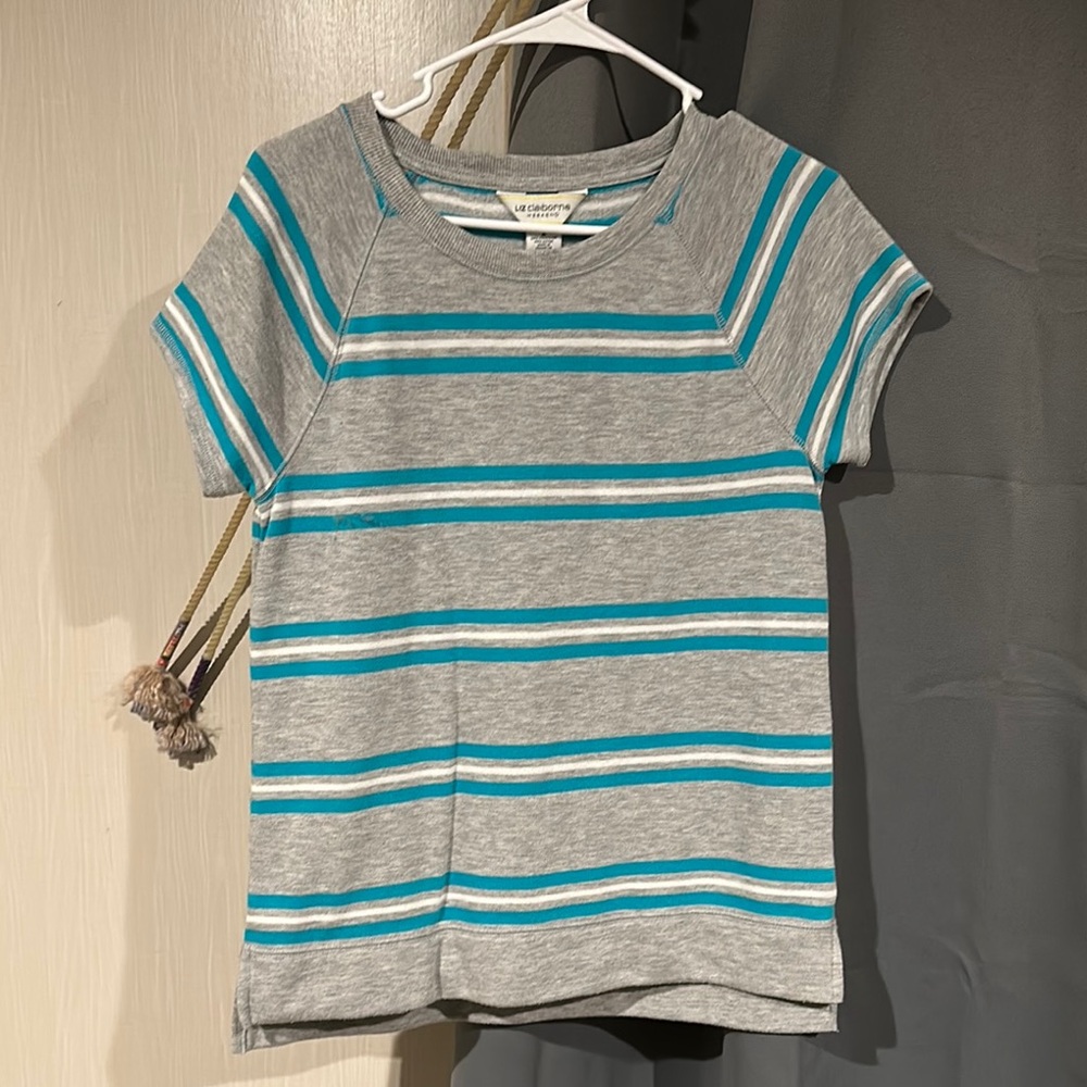 Liz Claiborne Gray and Blue Short Sleeve Tee